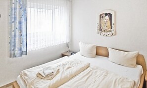 2 dormitorios, tabla de planchar con plancha, wifi