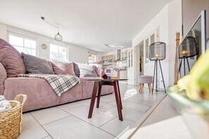 TV, DVD-spiller og stereoanlegg