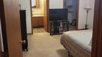 1 bedroom, desk, iron/ironing board, free WiFi
