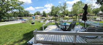 Cozy Lake House On The Channel With Access To 5 Lakes!