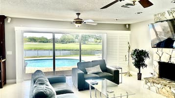 TV connectée, livres, chaßne hi-fi, imprimantes