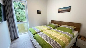 3 bedrooms, WiFi, bed sheets