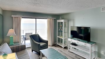 Condo, Multiple Beds, Balcony, Ocean View | Living area | 40-inch TV with cable channels