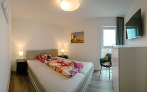 Unclassified image, 5 of 18, button