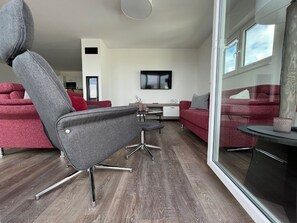 Télévision, chaîne hi-fi