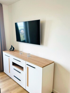 Interior - 49.5.M Ankerplatz - Modern, high-quality vacation apartment, sauna, large balcony, (Wangerland)