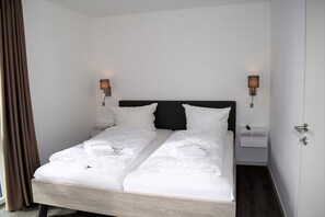 5 Schlafzimmer, Bügeleisen/Bügelbrett, WLAN, Bettwäsche