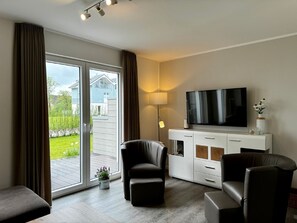 Unclassified image, 5 of 33, button - House No. 18, Ferienhaus Fischerhus - Well-kept vacation home, sauna, south-facing terrace, (Wangerland)