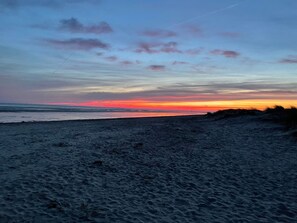 Unclassified image, 4 of 35, button