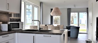 House No. 16, Ferienhaus Deichgraf - Modern vacation home, sauna, south-facing terrace,