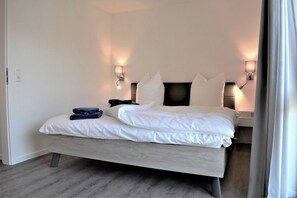 5 Schlafzimmer, Bügeleisen/Bügelbrett, WLAN, Bettwäsche