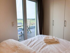 3 slaapkamers, een bureau, wifi, beddengoed