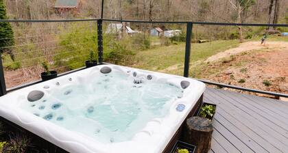 CAPER CABIN at Black Rock Mountain Clayton, GA- A Hiker's Haven