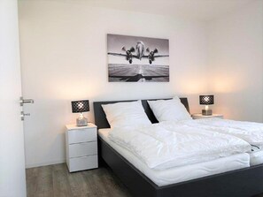 2 室のベッドルーム、WiFi、ベッドシーツ