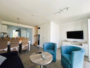 Télévision, cheminée