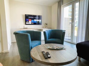 TV, fireplace, video games