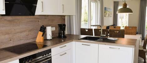 Microones, forn, placa de cuina i rentaplats