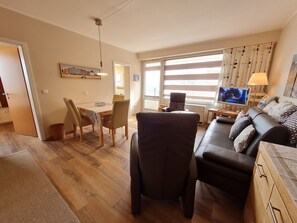 Unclassified image, 2 of 13, button