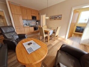 Unclassified image, 3 of 13, button