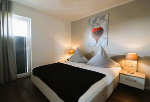 2 室のベッドルーム、WiFi、ベッドシーツ