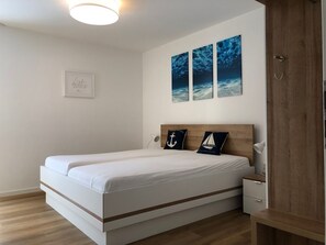 3 bedrooms, WiFi, bed sheets