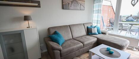 TV, ping pong, stereo