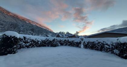 Maison spacieuse et lumineuse au cĆur du parc naturel et protĂ©gĂ© des Bauges