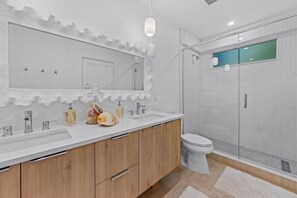 Unclassified image, 3 of 50, button - Gulfview Estate: Beachfront luxury home with sweeping Gulf views (Anna Maria)