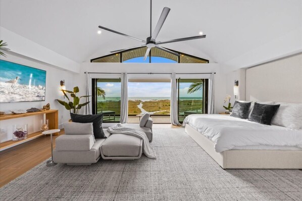 5 bedrooms, iron/ironing board, free WiFi, bed sheets - Gulfview Estate: Beachfront luxury home with sweeping Gulf views (Anna Maria)