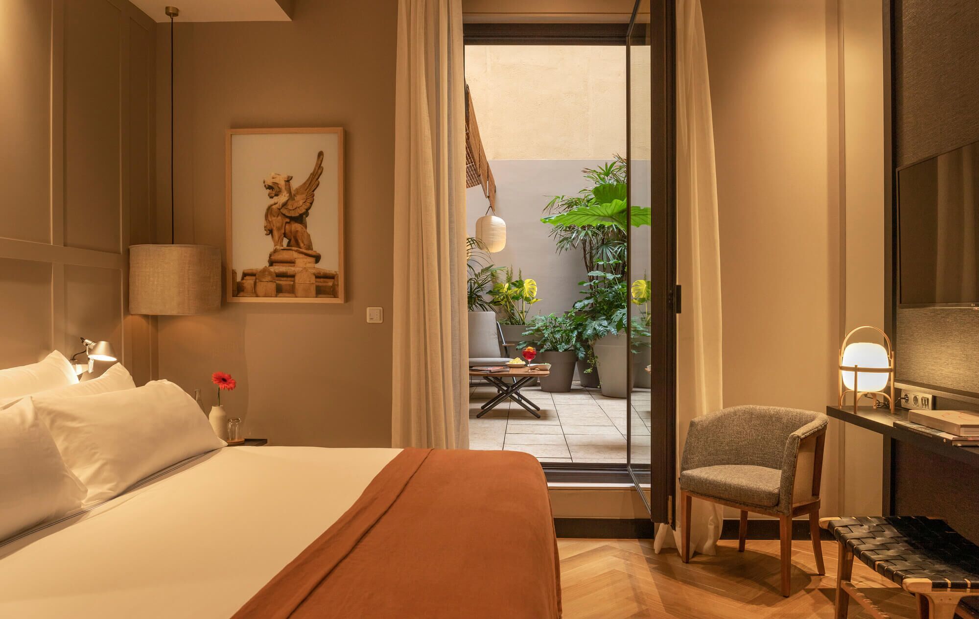 Inside Hotel Casa Sagnier Barcelona (image 6)