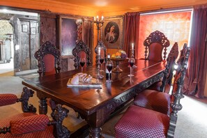 Dining - Atmospheric 16th Century Merchants House (Ashburton)