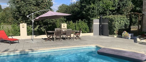 Piscine extérieure, piscine chauffée
