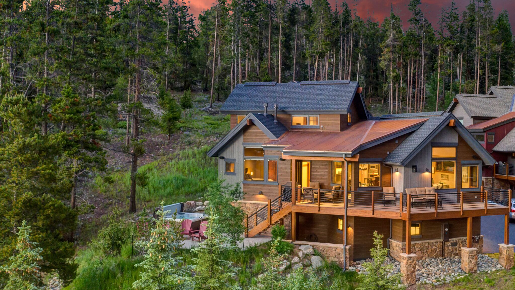 Luxury w/Mountain Views + Hot Tub + Close to Skiing - Elliott House