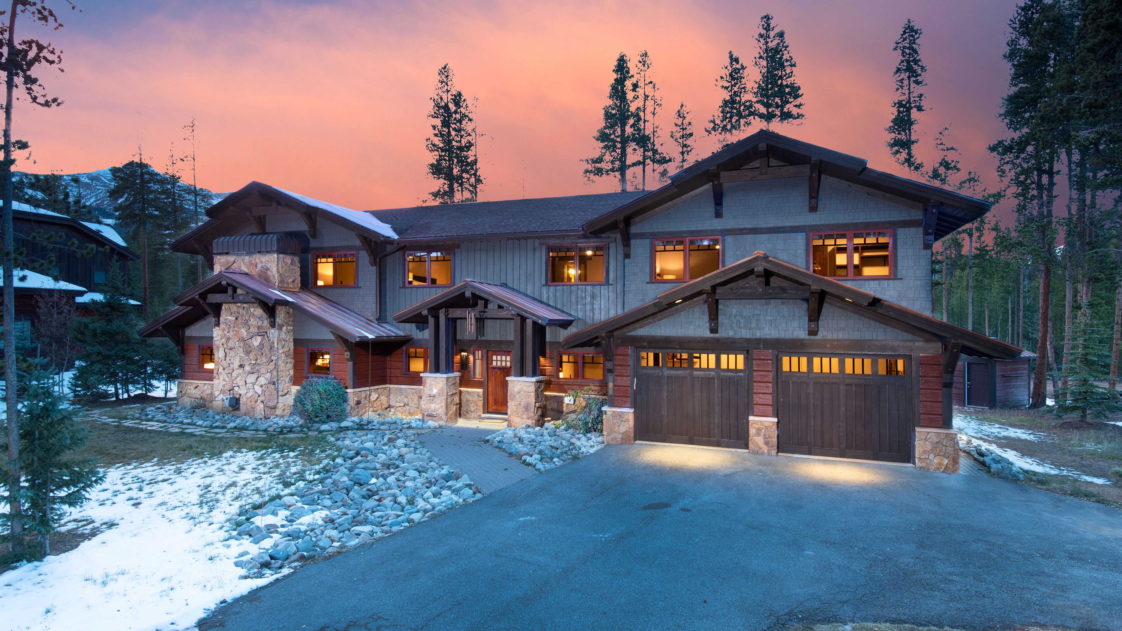 Spacious w\/Mtn Views + Hot Tub + Close to Nordic Trails - Mountain Memories