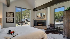 4 camere, una scrivania, ferro/asse da stiro, Wi-Fi gratuito