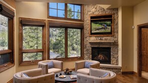 Interior - Hot Tub + Ski Shuttle + Mtn Views - Winterfell Estates (Breckenridge)