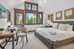 5 bedrooms, desk, iron/ironing board, free WiFi - Spacious w/Mountain Views + Hot Tub + Close to Peak 8 - Boulder Vista (Breckenridge)