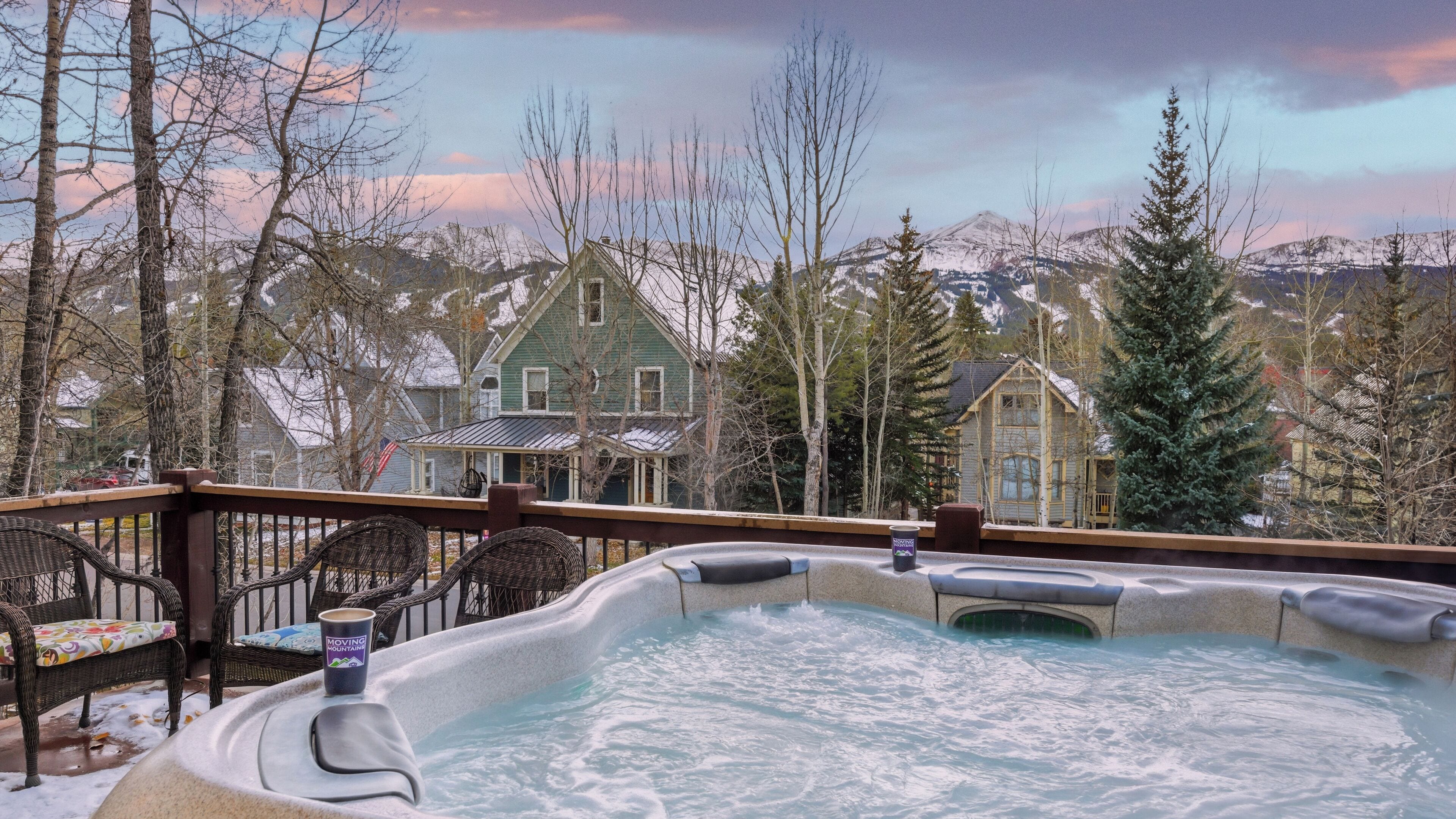 Bañera de hidromasaje al aire libre