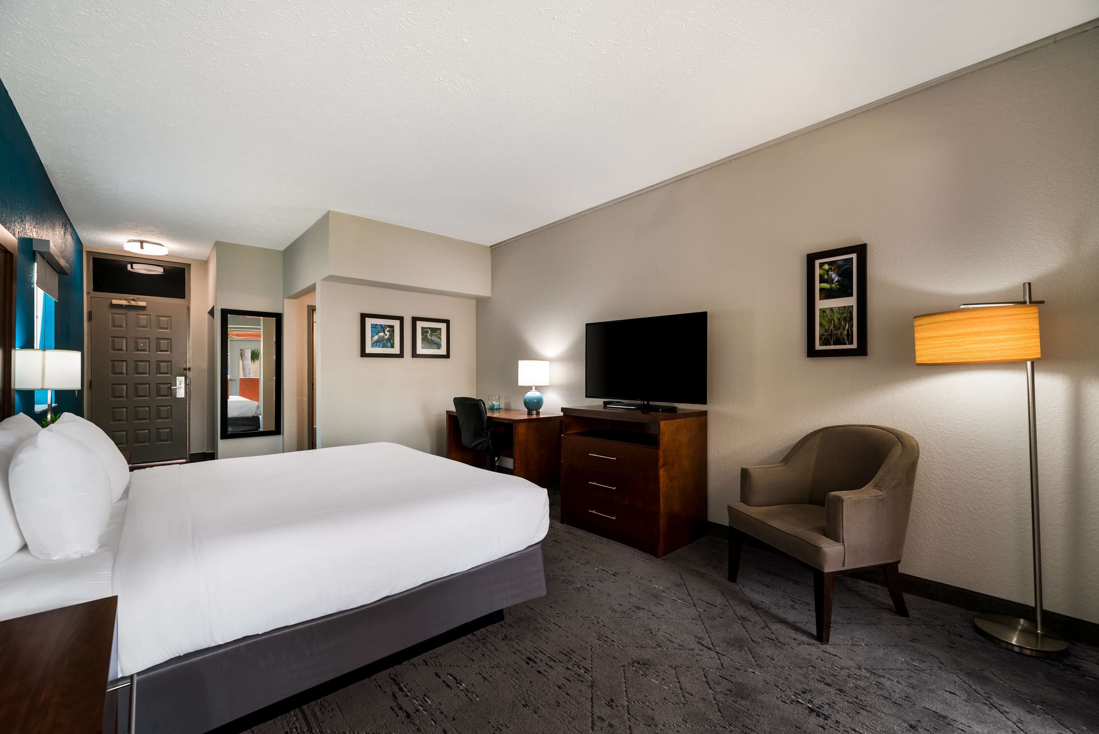 desk, blackout curtains, iron/ironing board, free wifi