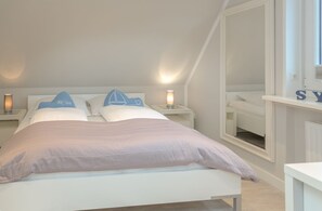 Unclassified image, 4 of 18, button