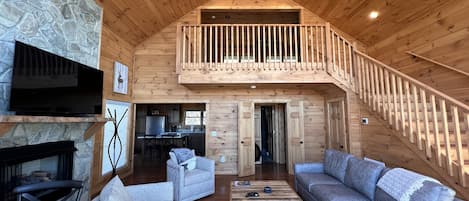 Smart TV y chimenea