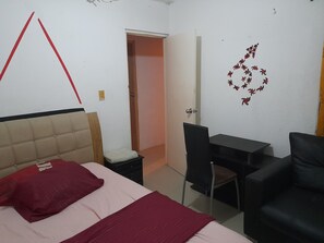 4 Schlafzimmer, Bügeleisen/Bügelbrett, kostenloses WLAN