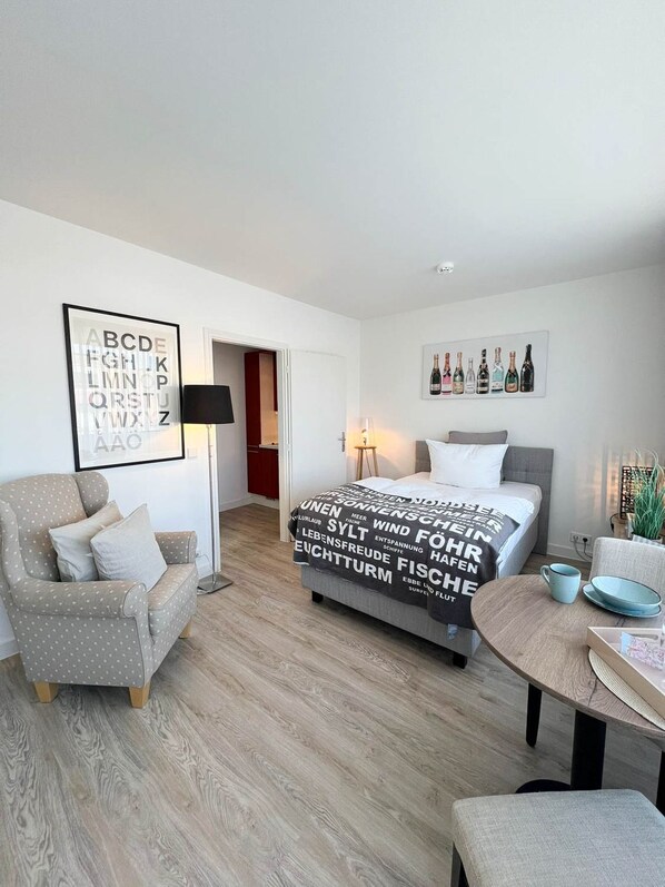1 bedroom, WiFi, bed sheets