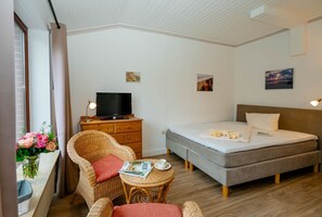 1 bedroom, Internet, bed sheets - Krabbe - The ground floor apartment Krabbe is located in the quiet old Westerländer (Sylt)
