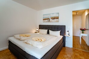 Unclassified image, 4 of 20, button