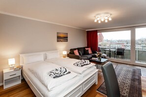 Unclassified image, 2 of 14, button