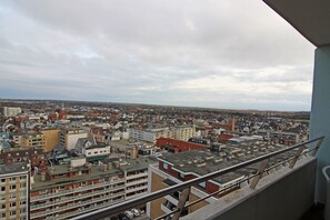 Unclassified image, 3 of 13, button