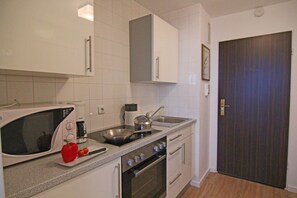 Unclassified image, 4 of 13, button