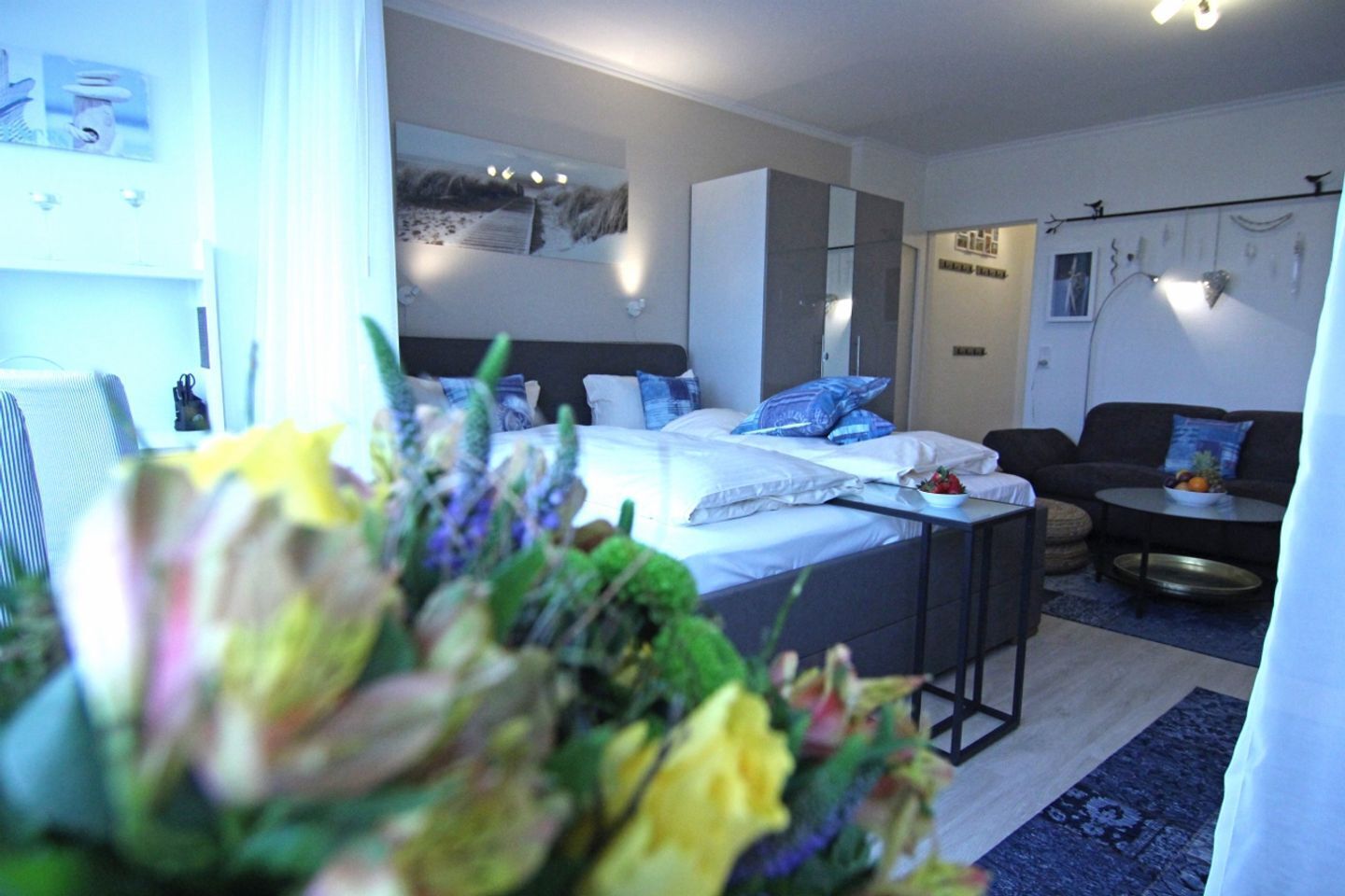 1 bedroom, desk, WiFi, bed sheets