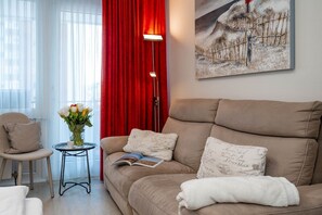 Unclassified image, 2 of 22, button